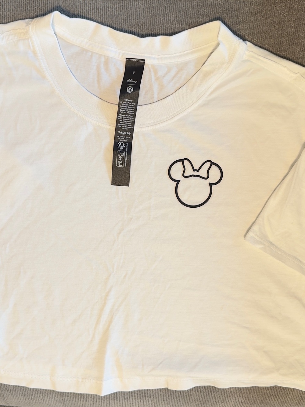 NWT Disney x Lululemon Cates Cropped T-Shirt Minnie Mouse White Size 6